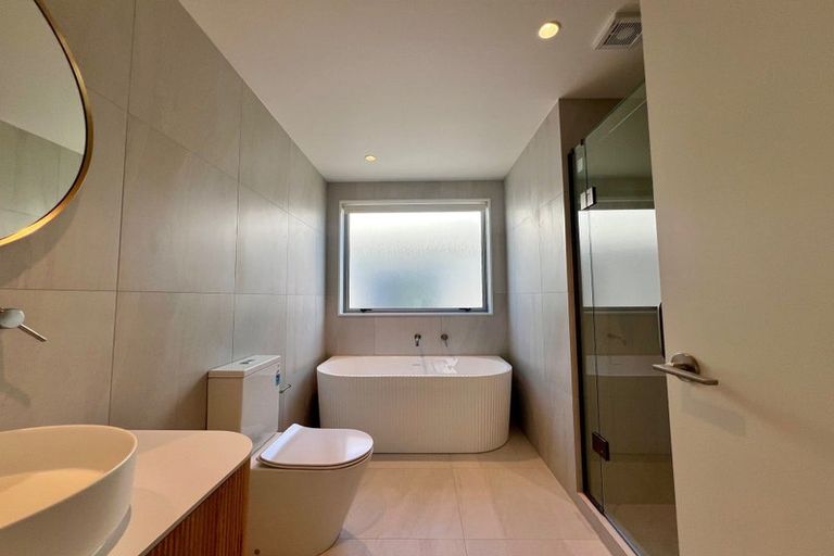 Photo of property in 109 Prince Regent Drive, Half Moon Bay, Auckland, 2012