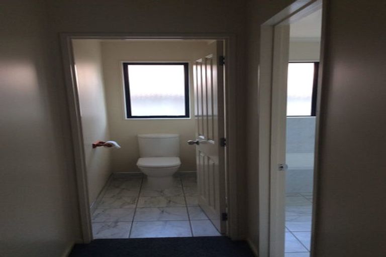 Photo of property in 14 Nanleen Rise, Manurewa, Auckland, 2105