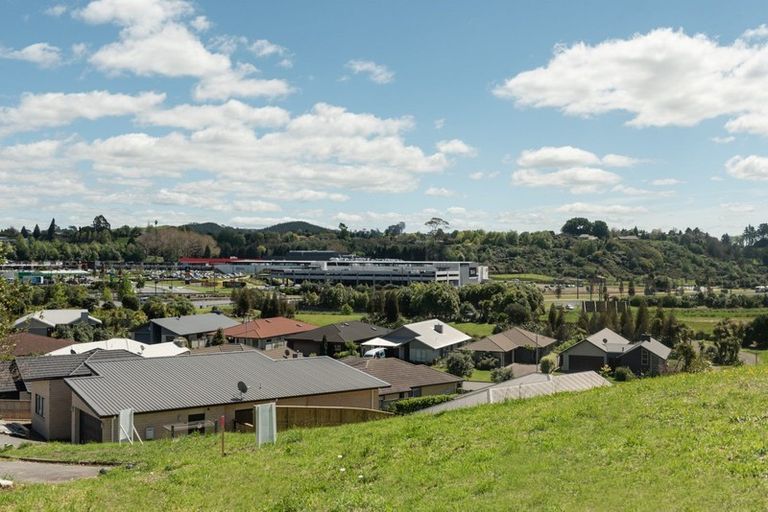 Photo of property in 23 Caldera Crescent, Pyes Pa, Tauranga, 3112