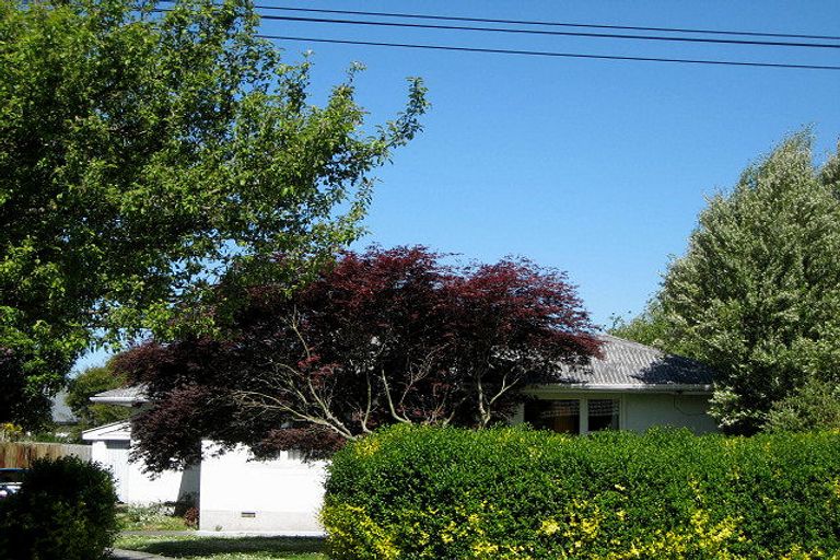 Photo of property in 20 Farquhars Road, Redwood, Christchurch, 8051