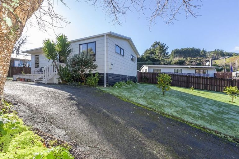 Photo of property in 12 Hookway Grove, Paraparaumu, 5032