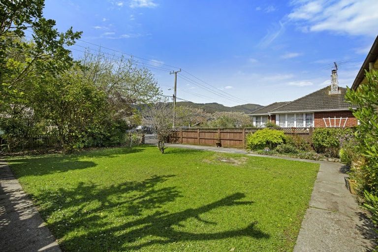 Photo of property in 1/289 Naenae Road, Naenae, Lower Hutt, 5011