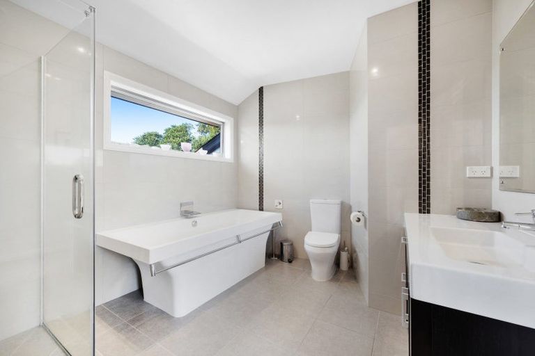 Photo of property in 7 Fenton Terrace, Cockle Bay, Auckland, 2014