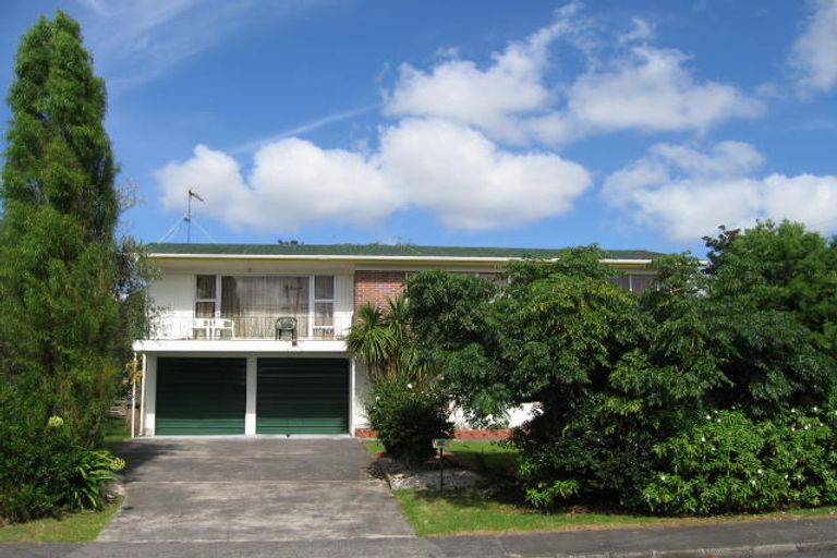 Photo of property in 2/59 Royal View Road, Te Atatu South, Auckland, 0610
