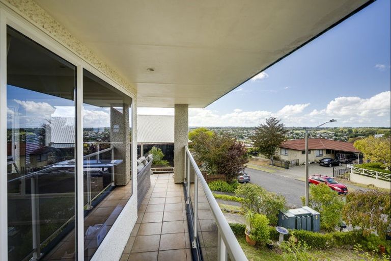 Photo of property in 76a Churchill Drive, Taradale, Napier, 4112