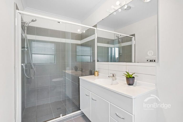 Photo of property in 22 San Pedro Place, Henderson, Auckland, 0612