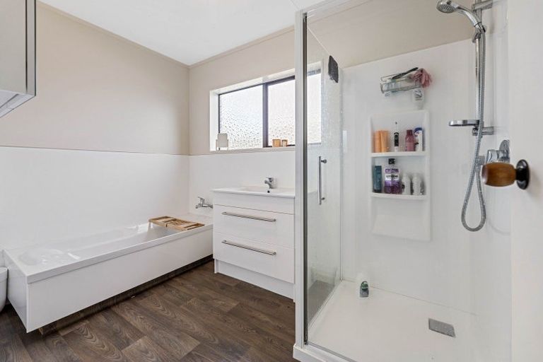 Photo of property in 2/51 Arthur Crescent, Hilltop, Taupo, 3330