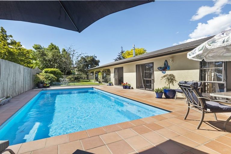 Photo of property in 2 Coleraine Street, Cromwell, 9310