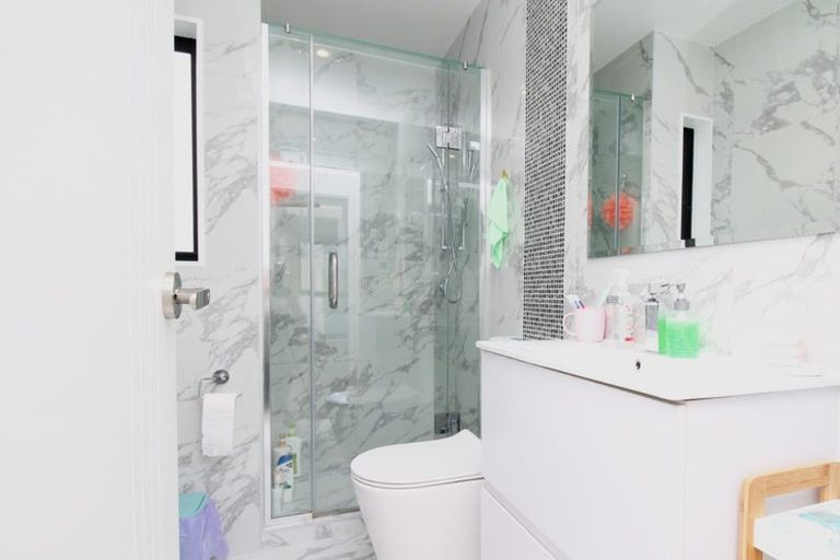 Photo of property in 12a Bliss Court, Takanini, 2110