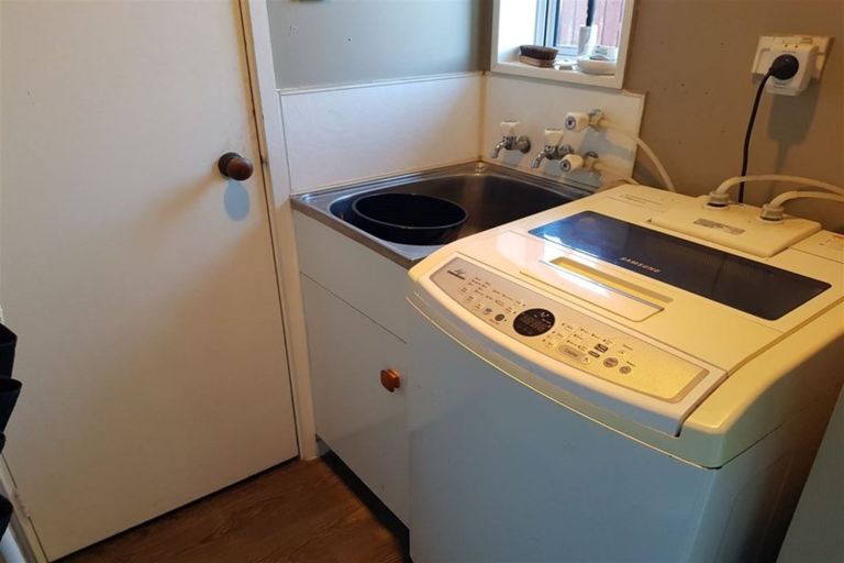 Photo of property in 2/12 Glenbyre Place, Bromley, Christchurch, 8062