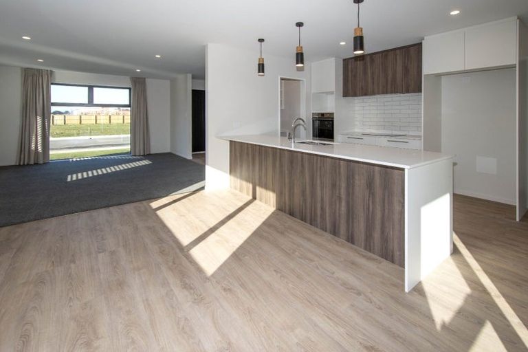 Photo of property in 21 Cousins Street, Woodend, 7691