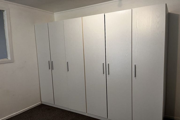 Photo of property in 1/44 Roberts Road, Glenfield, Auckland, 0629