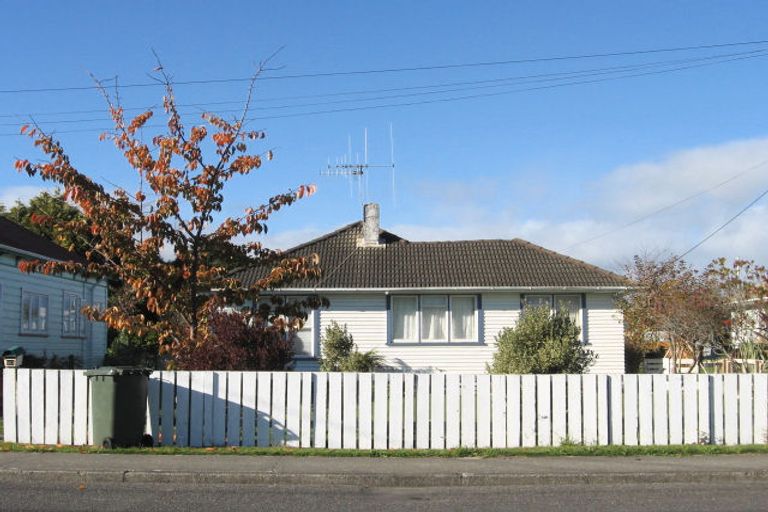 Photo of property in 20 Dunstan Street, Otaki, 5512