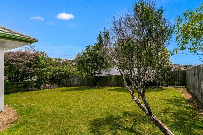 Photo of property in 19 Carling Avenue, Massey, Auckland, 0614