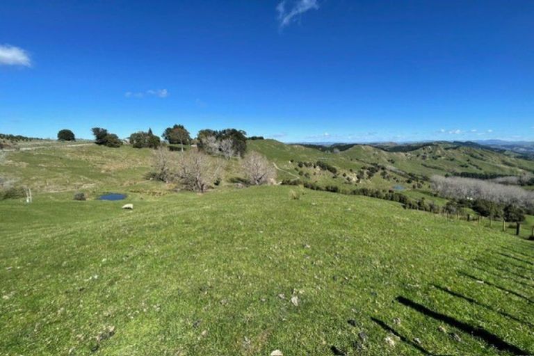 Photo of property in 1845 Kanakanaia Road, Whatatutu, Te Karaka, 4091