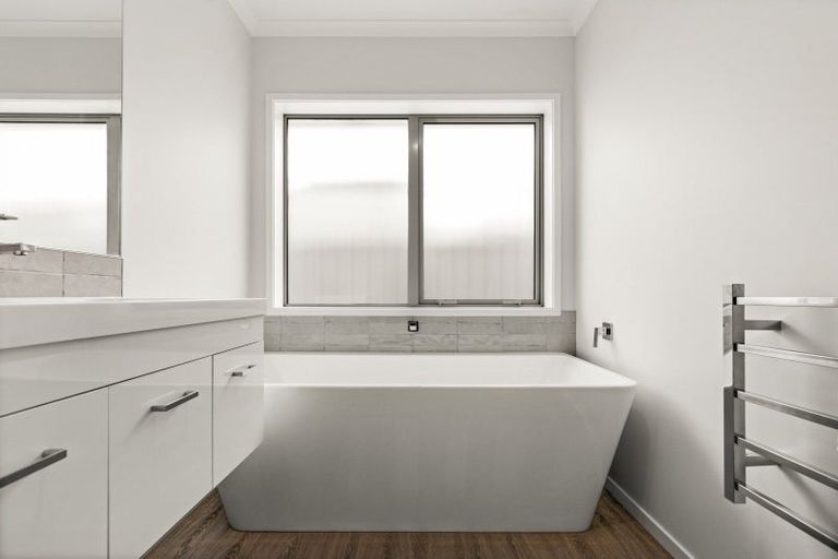 Photo of property in 14 Rangataiki Place, Te Awa, Napier, 4110