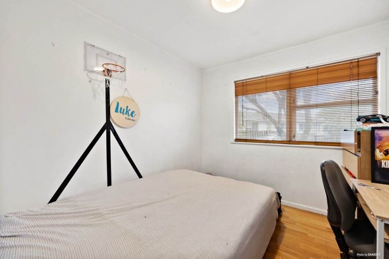 Photo of property in 22 Solo Place, Manurewa, Auckland, 2102