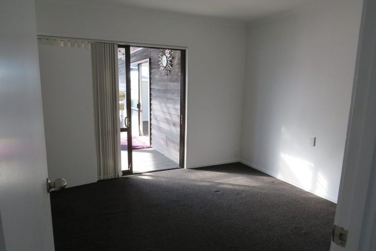 Photo of property in 3 Carbery Place, Manurewa, Auckland, 2102
