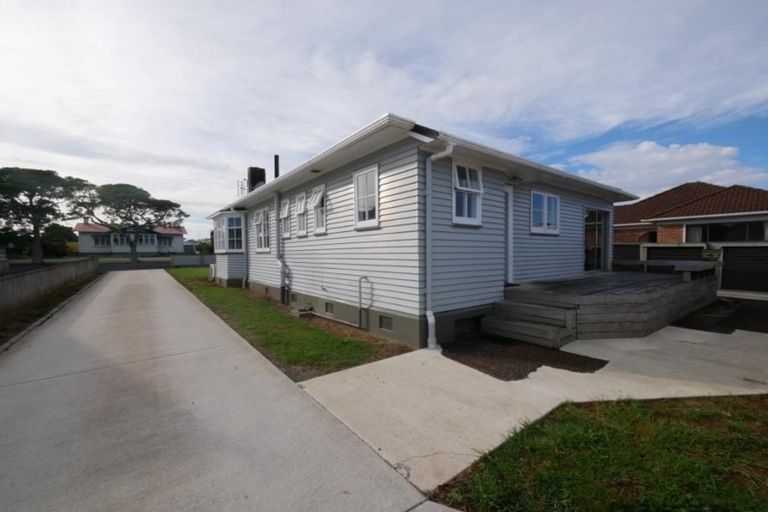 Photo of property in 86 Seddon Street, Pukekohe, 2120