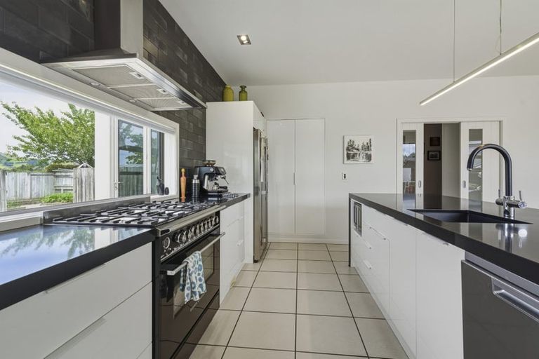 Photo of property in 48 Holyport Close, Fairfield, Dunedin, 9018