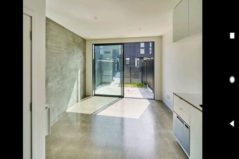 Photo of property in 15 Te Ara O Paetutu, Petone, Lower Hutt, 5012