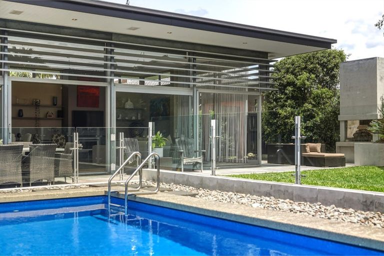 Photo of property in 12 Highlight Parade, Te Atatu South, Auckland, 0610