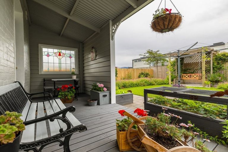 Photo of property in 14 Exeter Street, Waimate, 7924