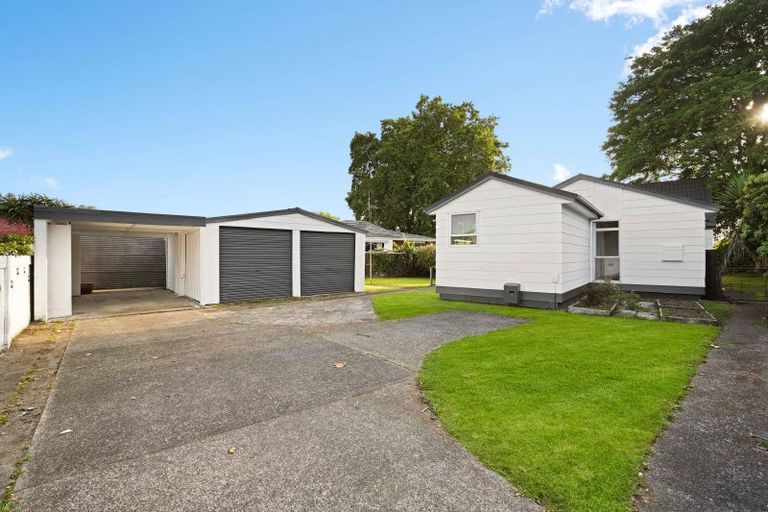 Photo of property in 19 Morrow Avenue, St Andrews, Hamilton, 3200