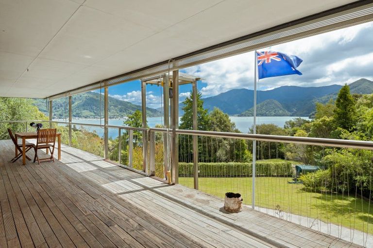 Photo of property in 255 Queen Charlotte Drive, Havelock, Picton, 7281
