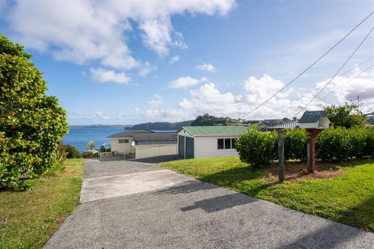 Photo of property in 28 Barrier View Road, Leigh, 0985