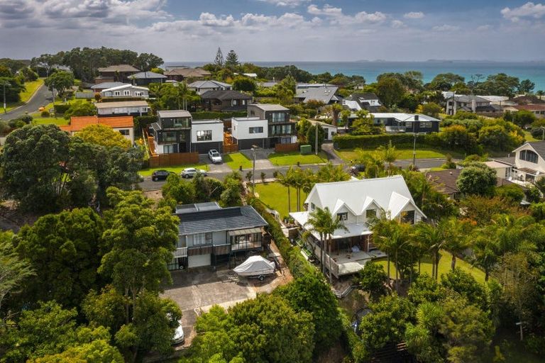 Photo of property in 1/2 Orewa Street, Torbay, Auckland, 0630