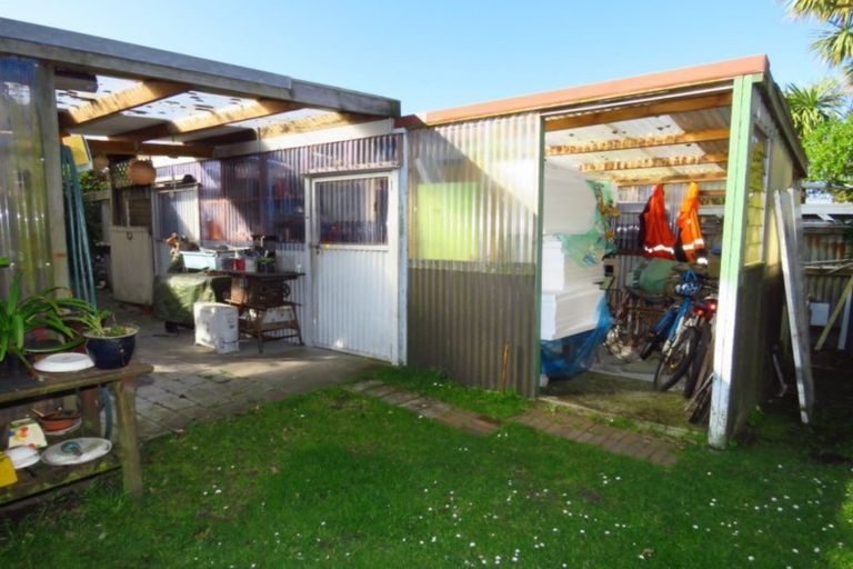 Photo of property in 20 Gladstone Street, Westport, 7825