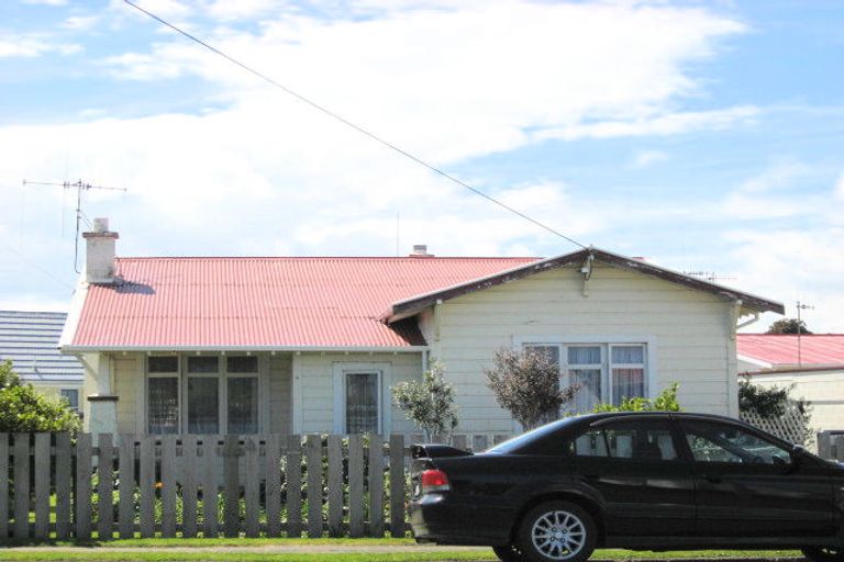 Photo of property in 4 Puriri Street, Gonville, Whanganui, 4501