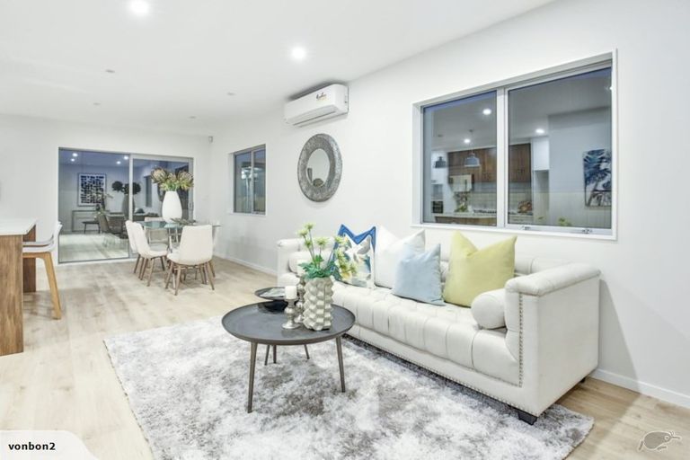 Photo of property in 54 Schoolside Road, Kumeu, 0810