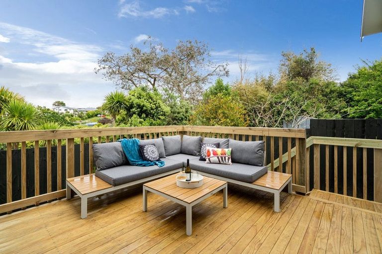 Photo of property in 24c Killarney Avenue, Torbay, Auckland, 0630