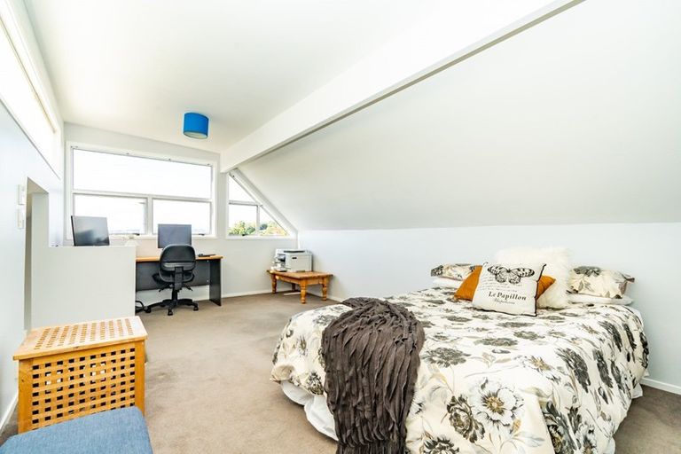 Photo of property in 3a Pah Road, Cockle Bay, Auckland, 2014