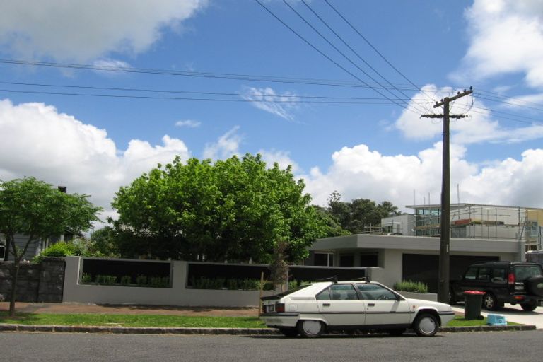 Photo of property in 49 St Michaels Avenue, Point Chevalier, Auckland, 1022