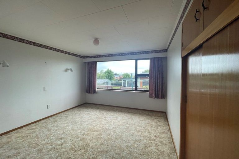 Photo of property in 15 Russell Street, Winton, 9720