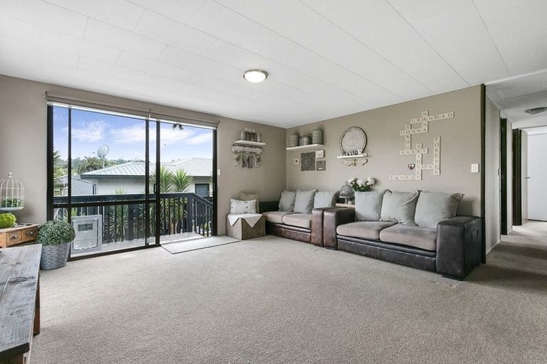 Photo of property in 1/26 Kamara Road, Glen Eden, Auckland, 0602