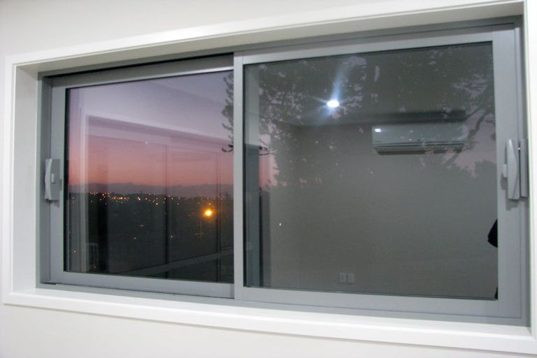 Photo of property in 124 Browns Bay Road, Rothesay Bay, Auckland, 0630