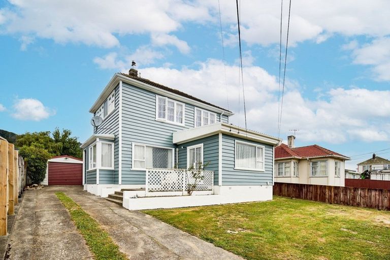 Photo of property in 68 Churton Crescent, Taita, Lower Hutt, 5011