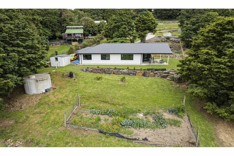 Photo of property in 4 Watercourse Way, Tikipunga, Whangarei, 0112