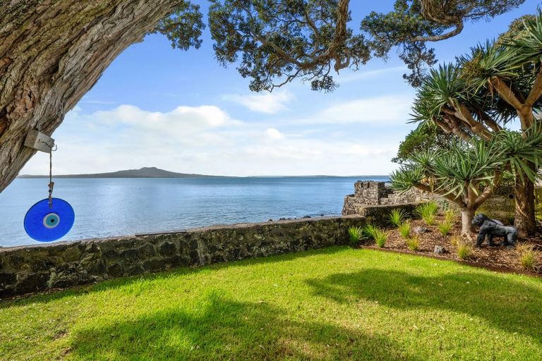 Photo of property in 2/259 Hurstmere Road, Takapuna, Auckland, 0622