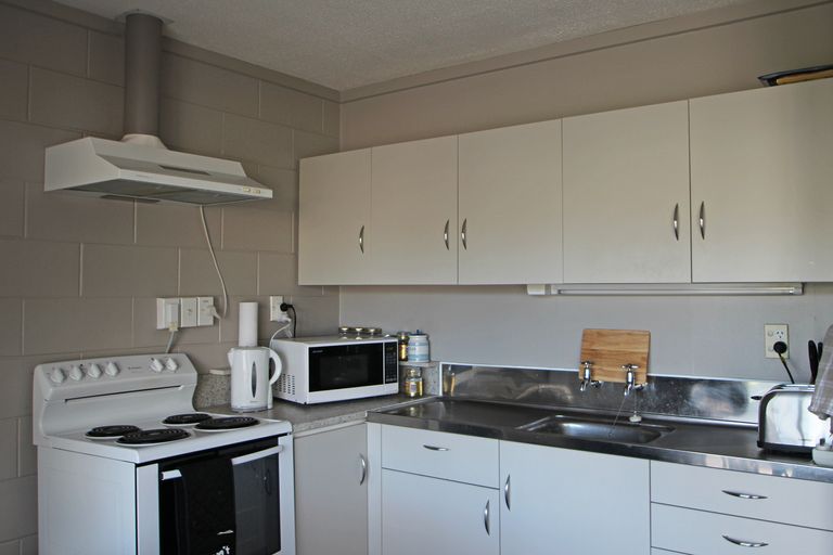 Photo of property in 1b Weston Road, Holmes Hill, Oamaru, 9401