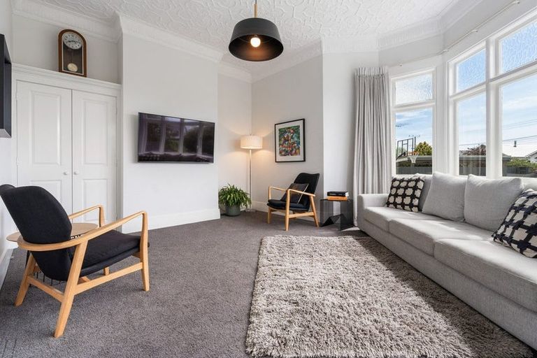 Photo of property in 72 Hargest Crescent, Saint Clair, Dunedin, 9012