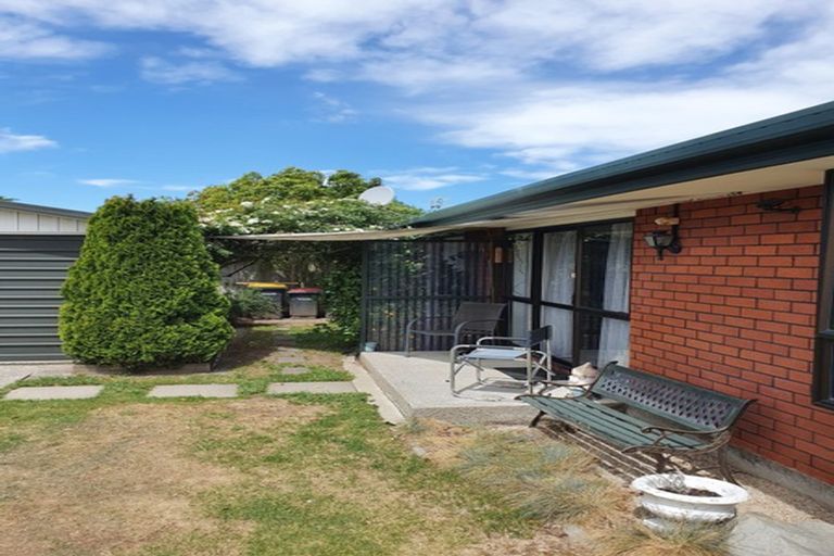 Photo of property in 52 Fovant Street, Russley, Christchurch, 8042