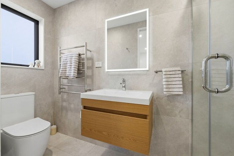 Photo of property in 33e Stanley Avenue, Milford, Auckland, 0620