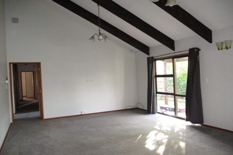 Photo of property in 173 Withells Road, Avonhead, Christchurch, 8042