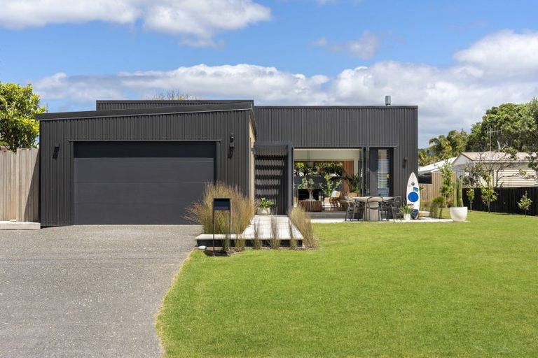 Photo of property in 221 Sylvia Road, Whangamata, 3620
