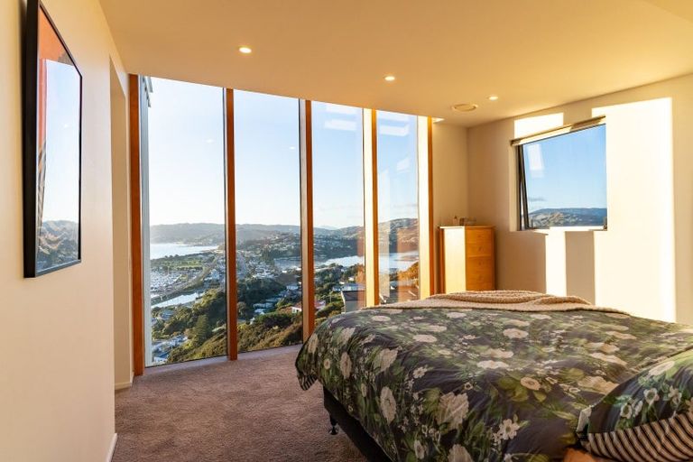 Photo of property in 10 Seascape View, Paremata, Porirua, 5024